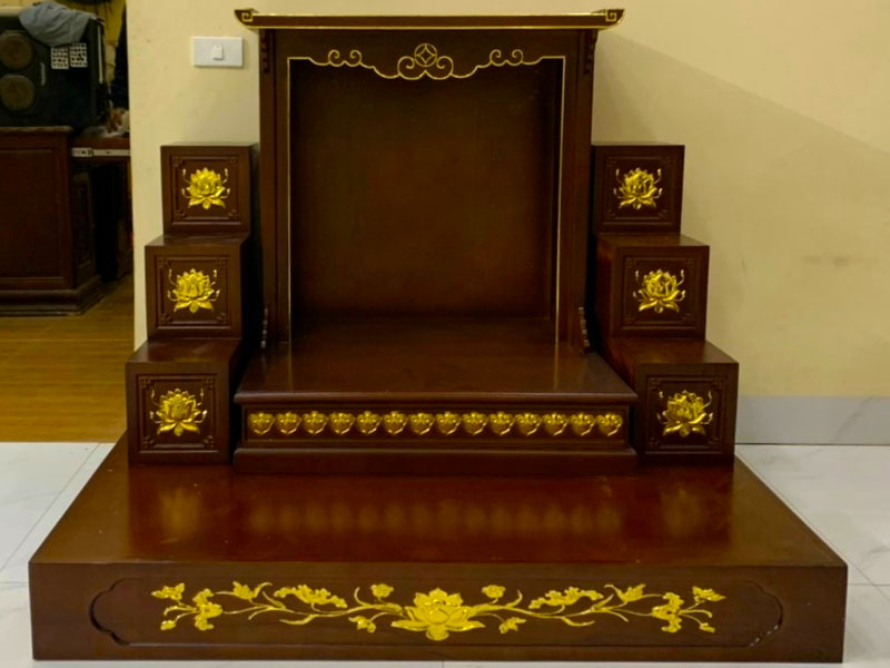 Bàn thờ ông thần tài