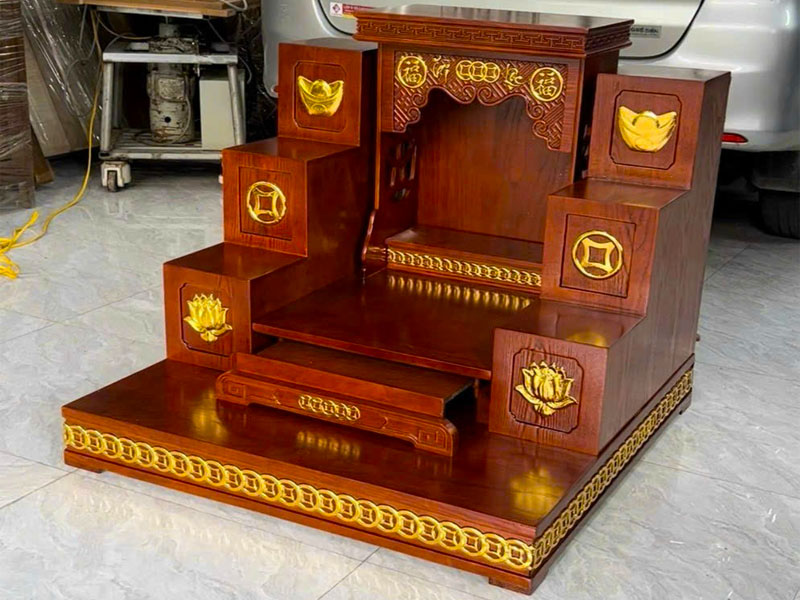 Bàn thờ thần tài bằng gỗ