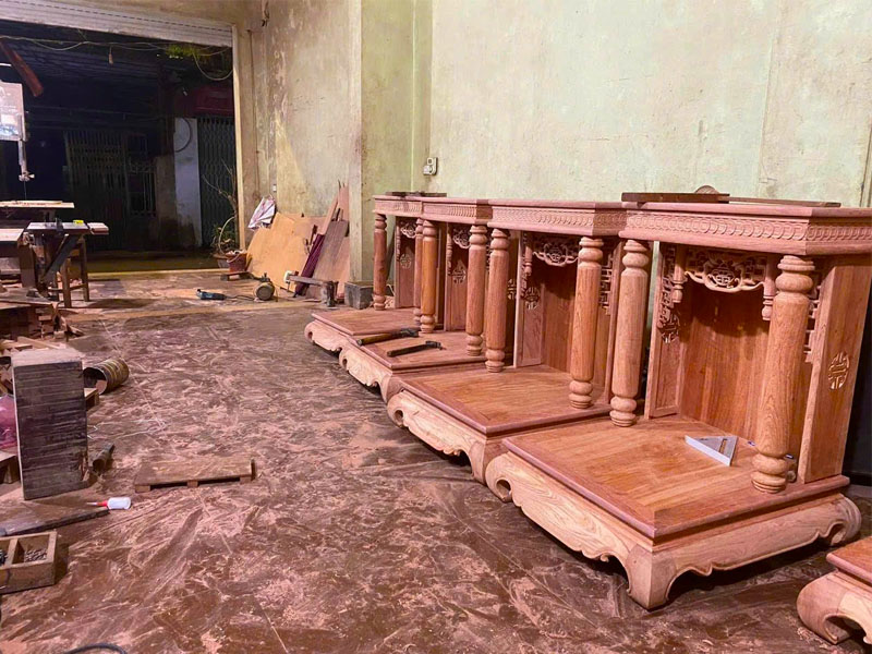 Bàn thờ thần tài gỗ hương